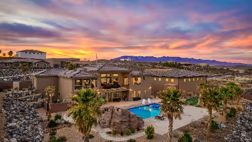 Grand Desert Oasis - Large 9 Bedroom Home w/Private Pool, Indoor Sports Court & Arcade Room