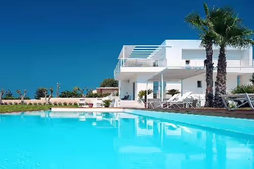 Stunning private villa with private pool, A/C, hot tub, WIFI, sauna, TV, patio and panoramic view
