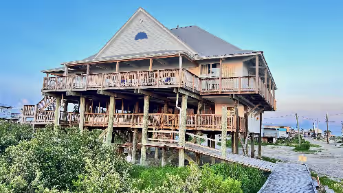 Majestic bayfront home. 450 pier w/ boat access, crabbing, fishing, & swimming, photo 3
