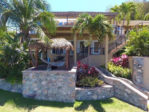 On The Ocean Paradise, Private Beach-Kayaks, SUPS, Snorkel Gear, Pool, Near Town, photo 2