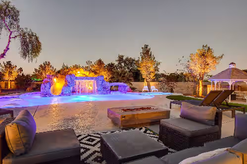 New Luxury resort home minutes to the strip, photo 4