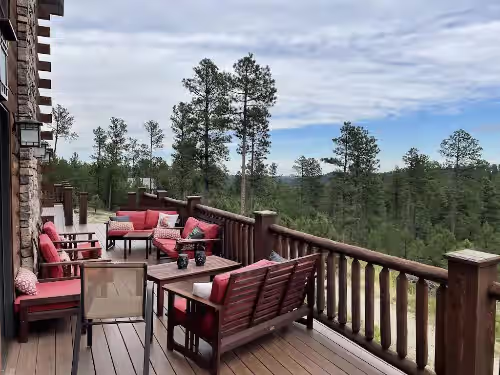 Largest Black Hills Lodge, photo 2