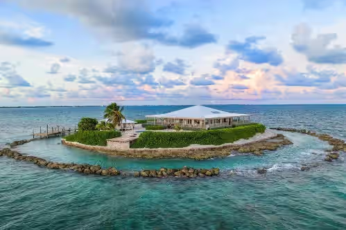 East Sister Rock Island - Your own private island, oceanfront, pool, fishing, snorkeling, diving, swimming