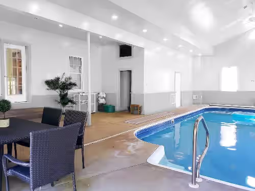 The Colonial Estate at Harpers Ferry. Indoor Pool, photo 3