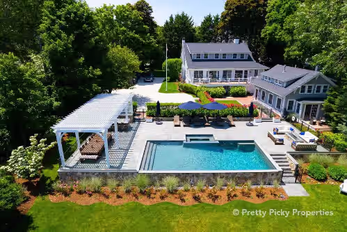 "Second Wind" - An Orleans Estate with large heated pool, on Town Cove: 039-O; sleeps 24