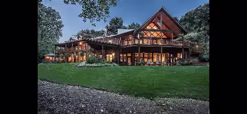 Diamond Pointe - Lakefront Cabin Retreat. Private Setting. Sleeps 20. Boat Rental.