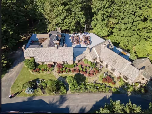 The Stone Manor Inn - Secluded Manor in the Beautiful Pocono Mountains - Weddings, Family Reunions. Corporate