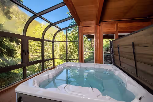 8 BR/8b Luxury Mtn Lodge on Fall River, 8,500 sq ft living space, 2 1/2 Acres, photo 2