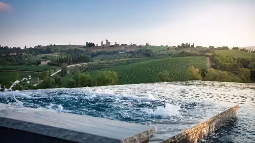 VILLA SARAH LUXURY SAN GIMIGNANO, 5 EN SUITE ROOMS , SWIMMING POOL, SPA, photo 3