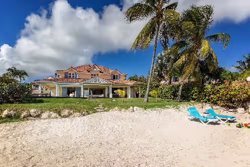 Villa Marine***** sur la plage du lagon