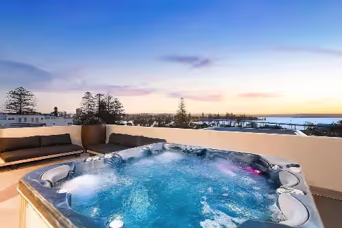 Royal Retreat: Luxury Beachfront View, photo 3