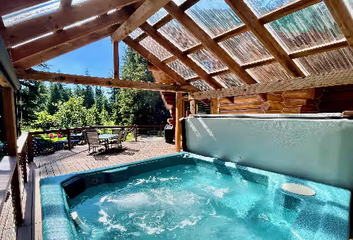 Bear Paw Lodge in Seward, Alaska :: Custom-Built Log Home, photo 2