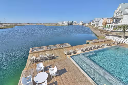 Dream Designer Beach Home, Luxury Meets Comfort w/ 20+ resort like amenities, photo 2
