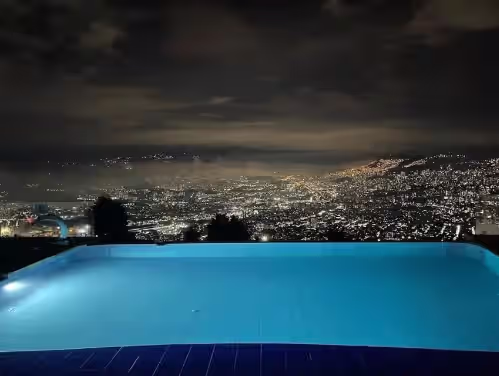 Glass Mansion, photo 4