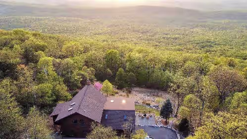 Mountain Luxury - Hot Tub, Amazing Views & More!