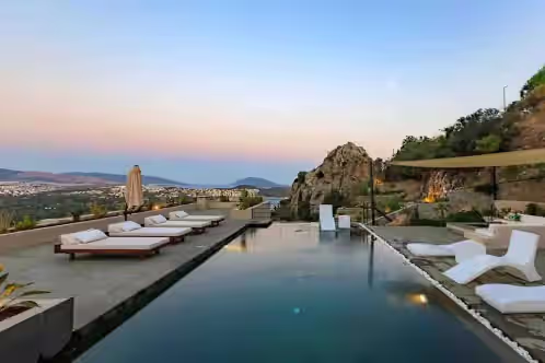 Pool at Mansion with elevator, housekeeper, breakfast