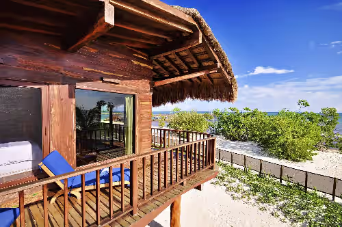 Deluxe Handcrafted 4 BR Oceanfront Treehouse, photo 2