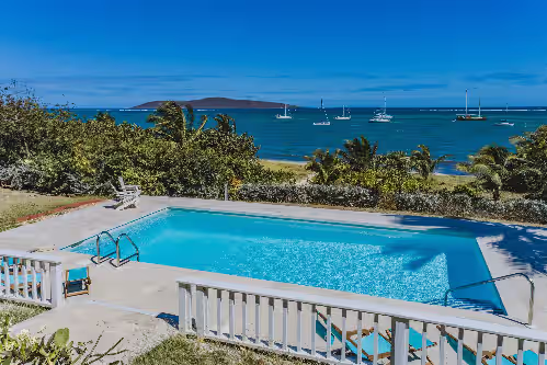 Beach House with a Pool, photo 2