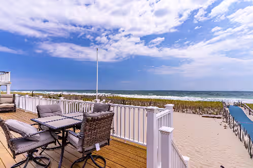 Ocean Front home, Private Beach , 5 Bedrooms, 4 full baths, sleeps 14, photo 4