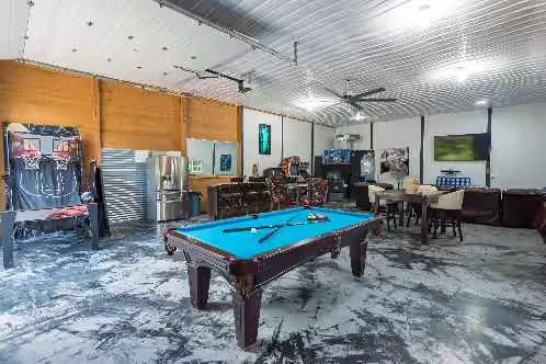 AMAZING & A PARTY BARN, photo 5